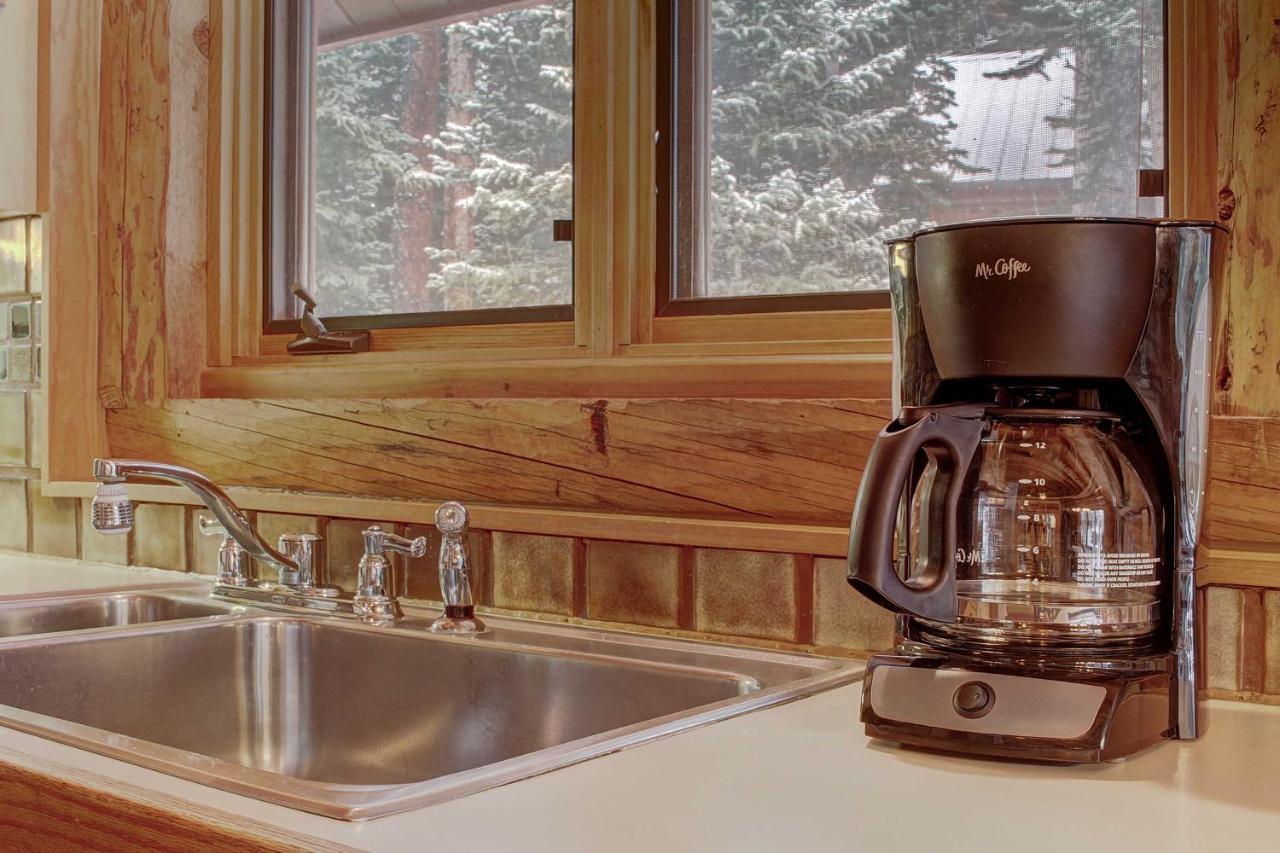 Cozy Breckenridge Cabin With Deck, 8 Mi To Gondola Екстериор снимка